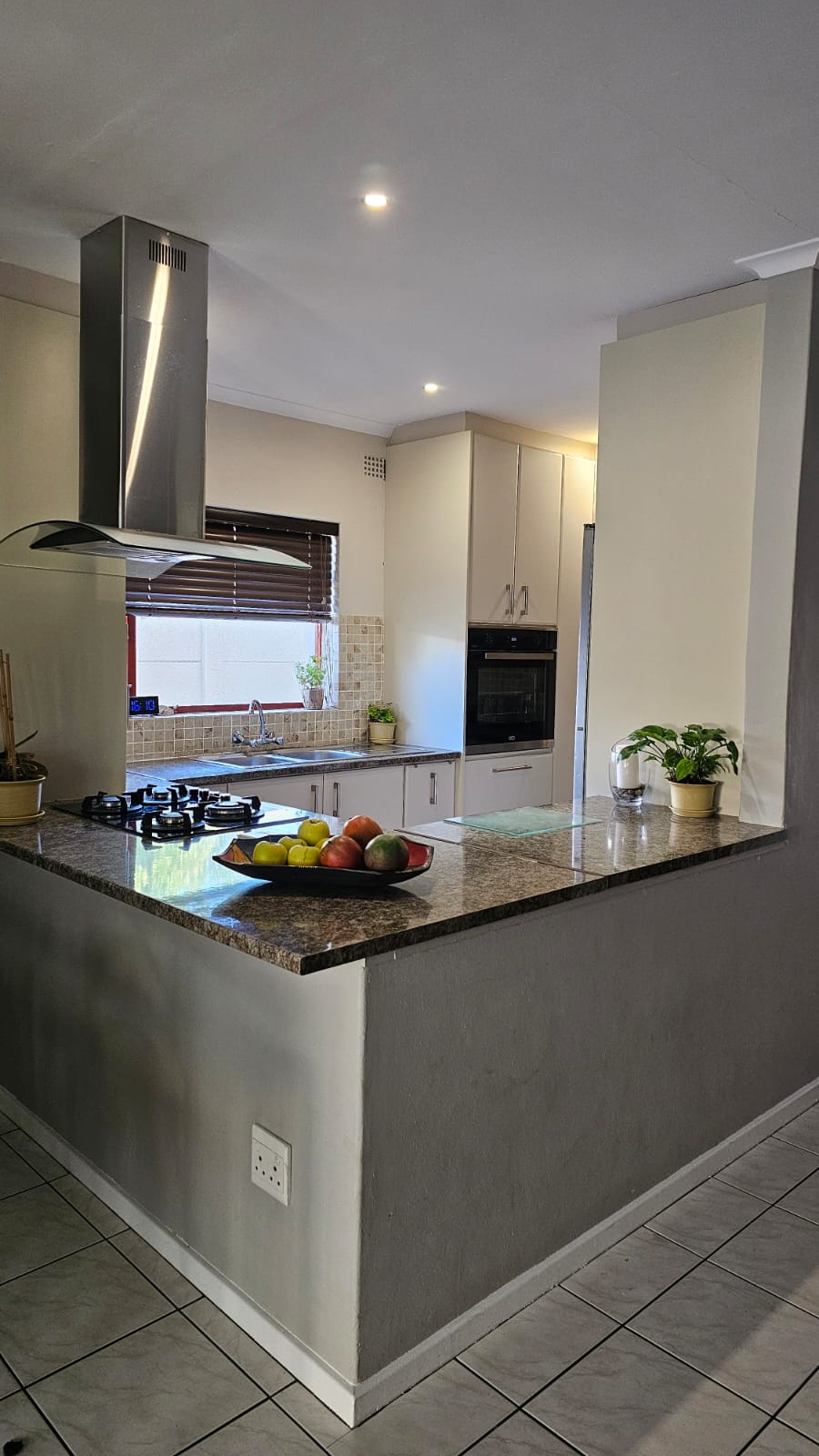 To Let 4 Bedroom Property for Rent in Fish Hoek Western Cape